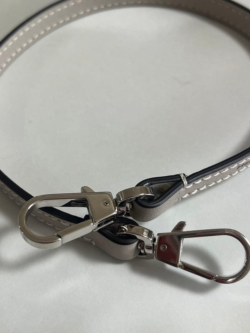 未使用に近い☆エルベシャプリエ レザーストラップM 1661L マ