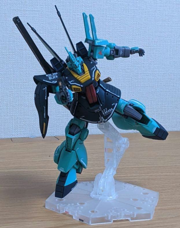 人は同じ過ちを繰り返す。まったく…」ガンプラ完成品 1/144 HG
