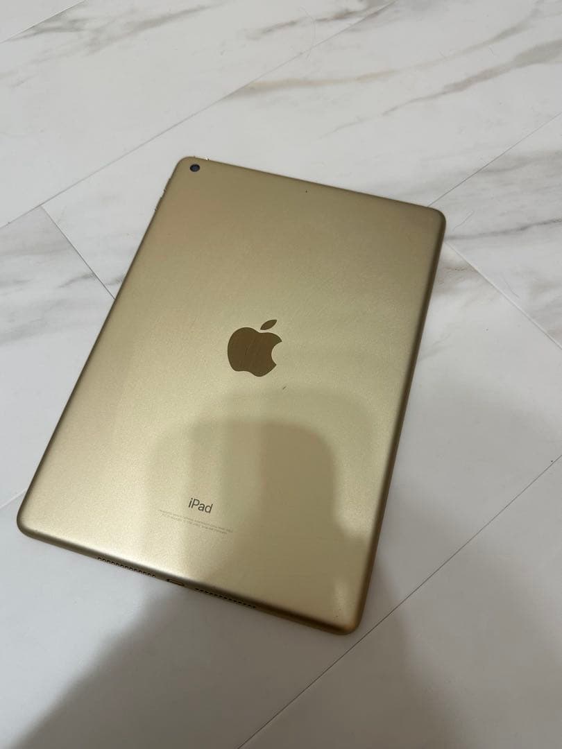 iPad 第5世代 128GB ゴールド MPGW2J／A Wi-Fi【344】 iPad 中古 Apple 第5世代 Wi-Fi 128GB ゴールド MPGW2J/A Wi-Fi版 /難