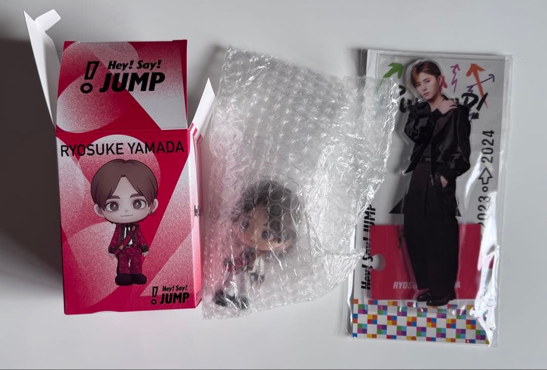 Hey!Say!JUMP 山田涼介　フィギュア　アクスタ Amazon.co.jp: Hey!Say!JUMP 山田涼介 アクスタ セット : おもちゃ