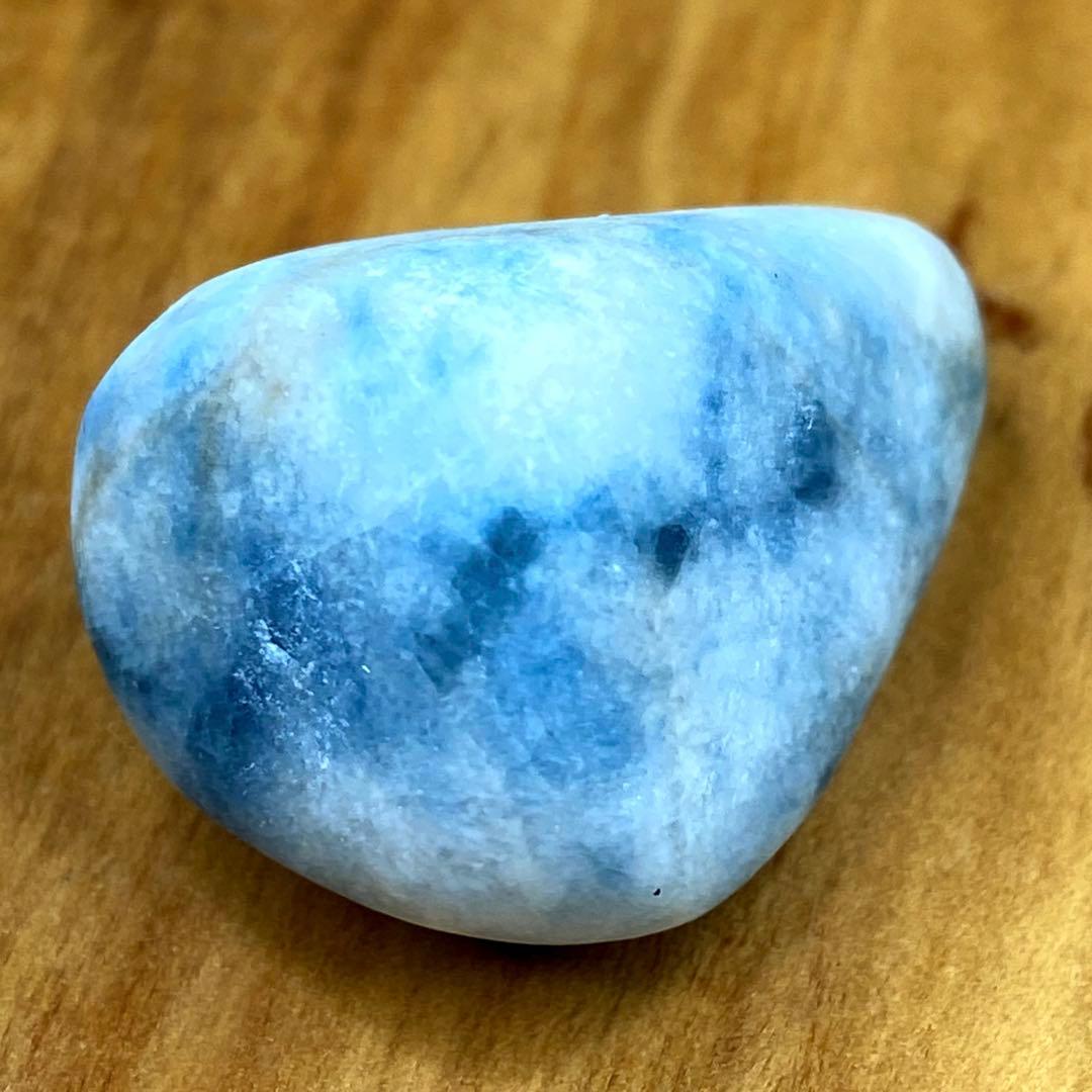 糸魚川翡翠 原石 青翡翠 入りコン沢 12.8g - メルカリ