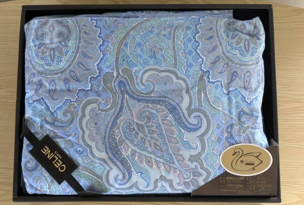 CELINE セリーヌ 羽根ダウン掛けふとん(肌掛) 140×190 - メルカリ