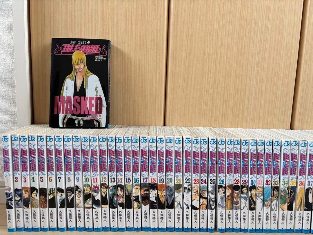 BLEACH 全巻セット(74巻＋おまけ2冊) BLEACH 全巻セット(74巻＋おまけ2冊)