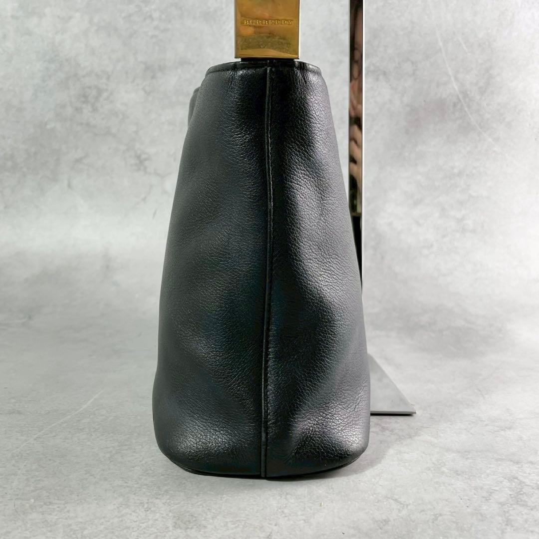 美品✨バーバリー ワンショルダー ノバチェック ブラック レザー