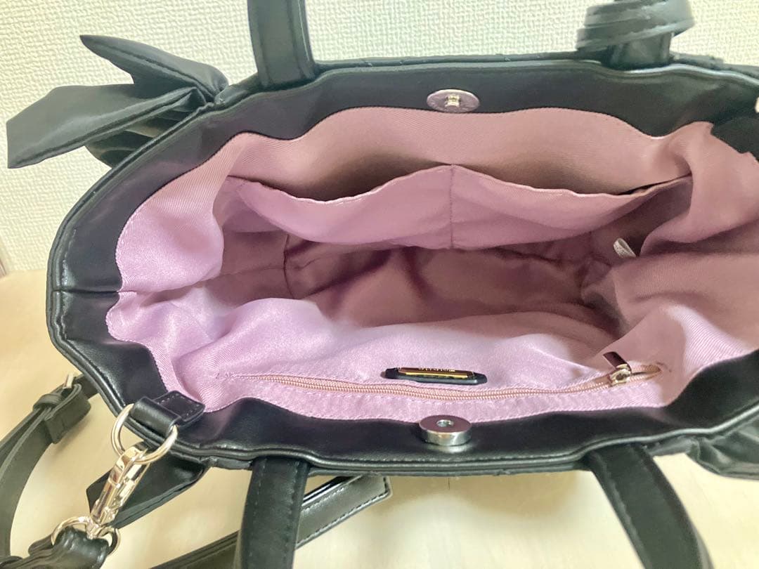 極美品】 DIANA ダイアナ フリル付きキルティングバッグ ブラック