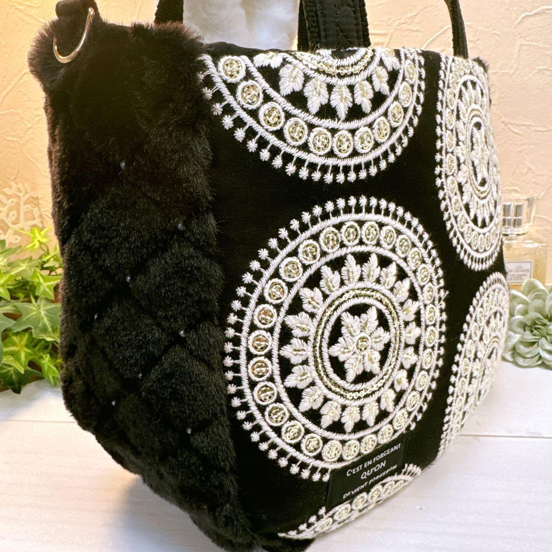 こ*ろ様 コヤンイサムチョン♡新作インド刺繍×パールファーbigルミ