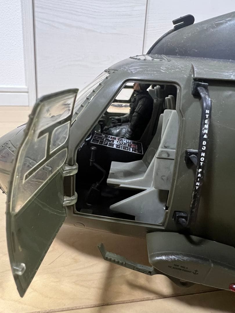 超希少】エリートフォース 1/18 ブラックホーク UH‑60 ヘリコプター