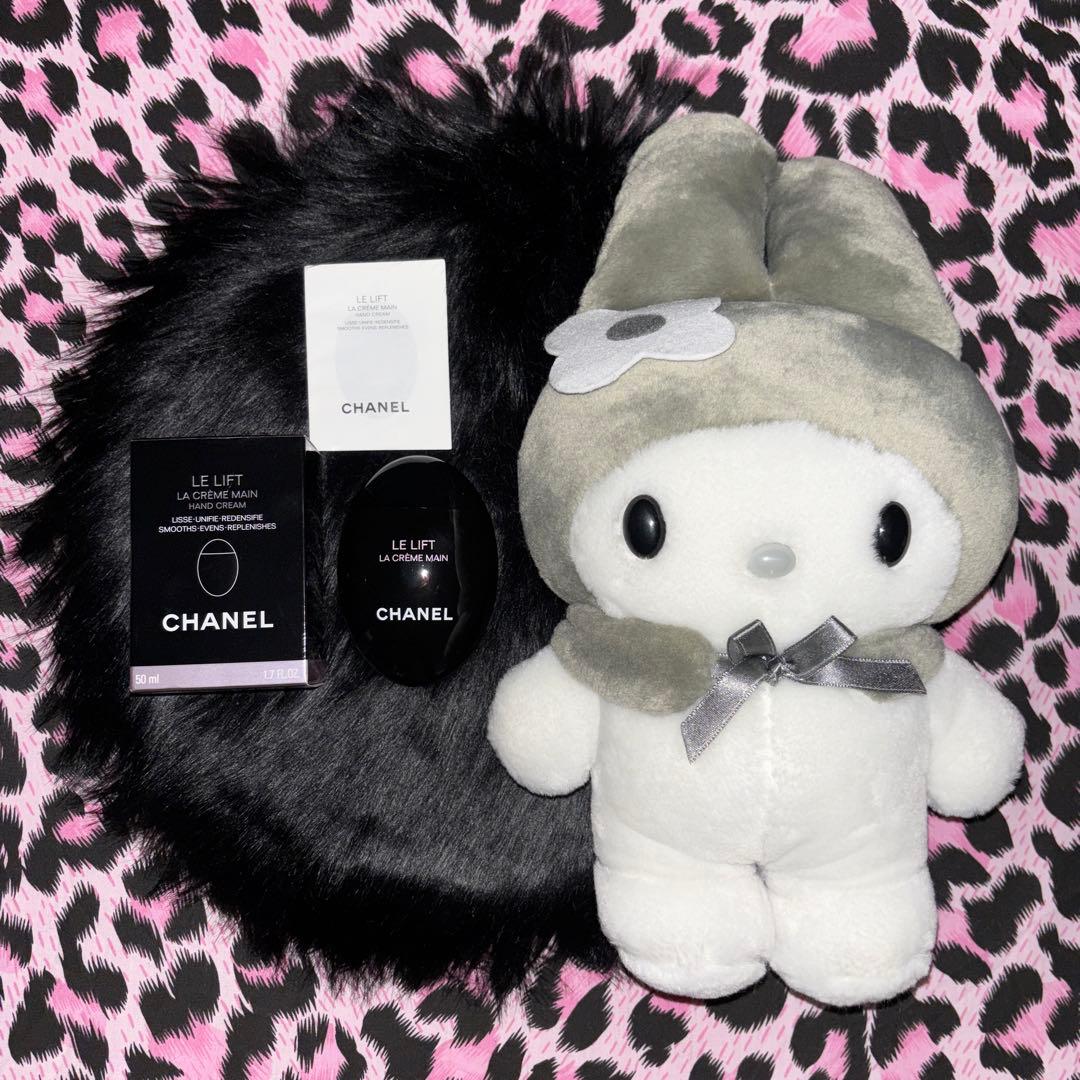 CHANELハンドクリーム LE LIFT LA CREME MAIN Amazon.com: Chanel Le Lift Creme Main Cream Women 1.7 oz : Beauty