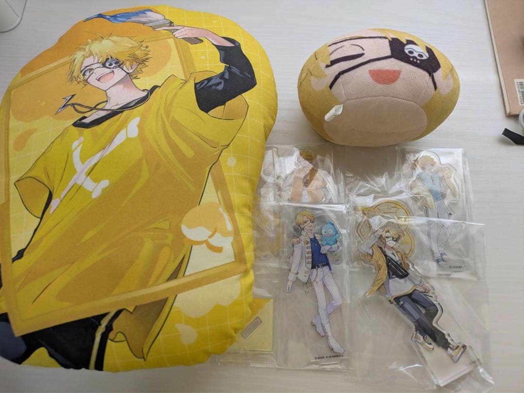 アイナナ CROSSING×US! 缶バッジ ポストカード和泉三月