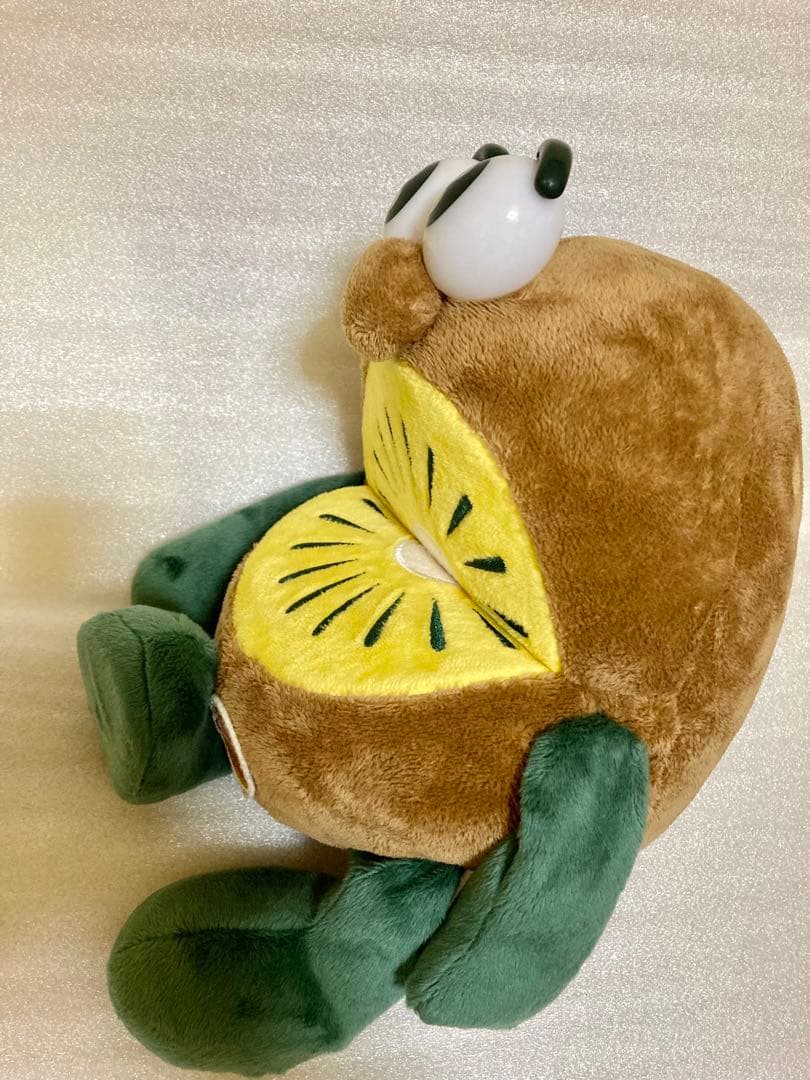 ゼスプリ キウイ・ブラザーズ ぬいぐるみ 中サイズ - メルカリ