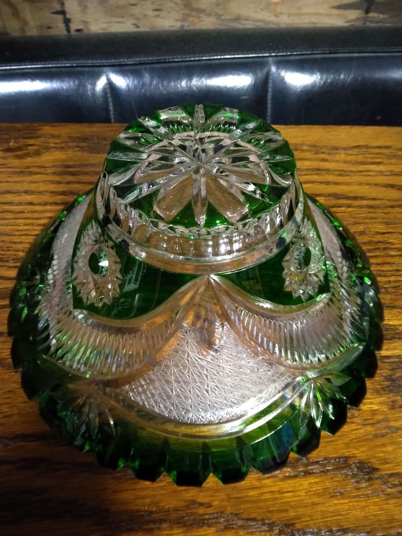 旧東ドイツ製 ドレスデンクリスタル 切子グリーン Lausitzer Glas