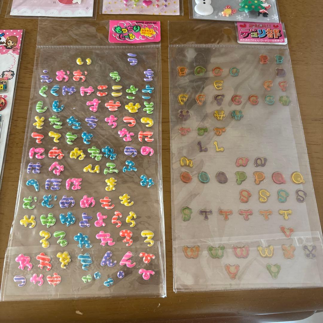 カラフルキャラクターシールセット7枚 - メルカリ