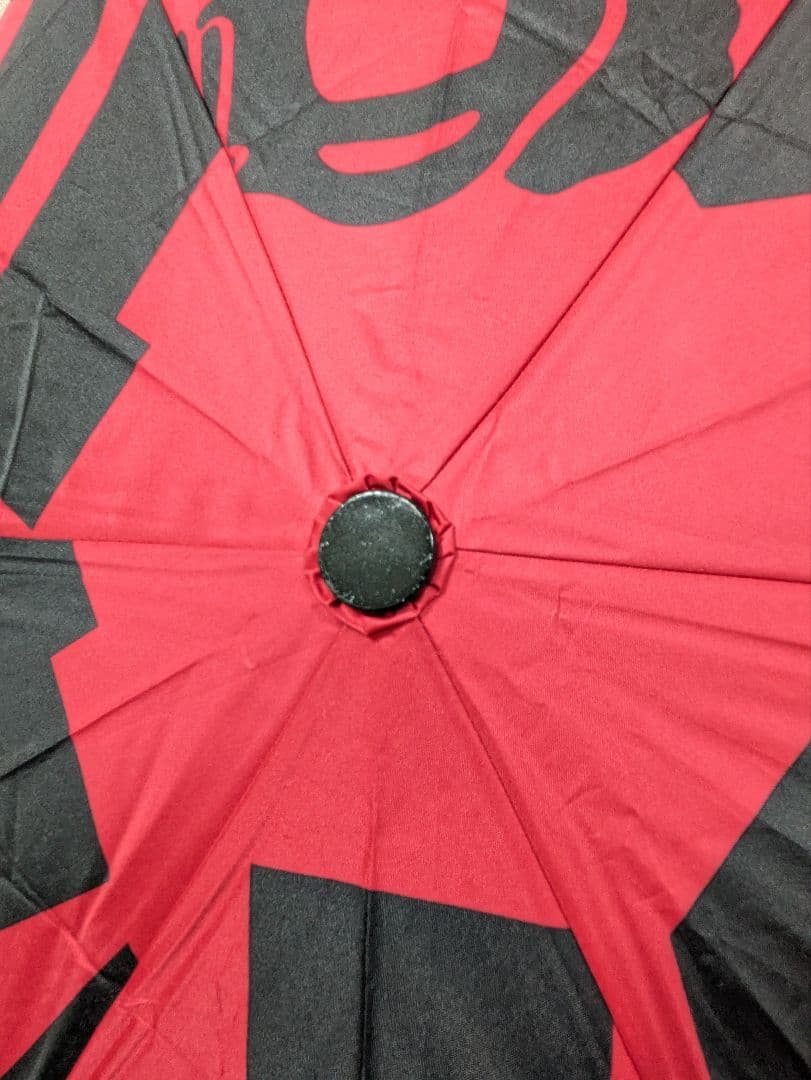 折りたたみ傘 京都大作戦 赤と黒 グラフィック 2021年製 - メルカリ