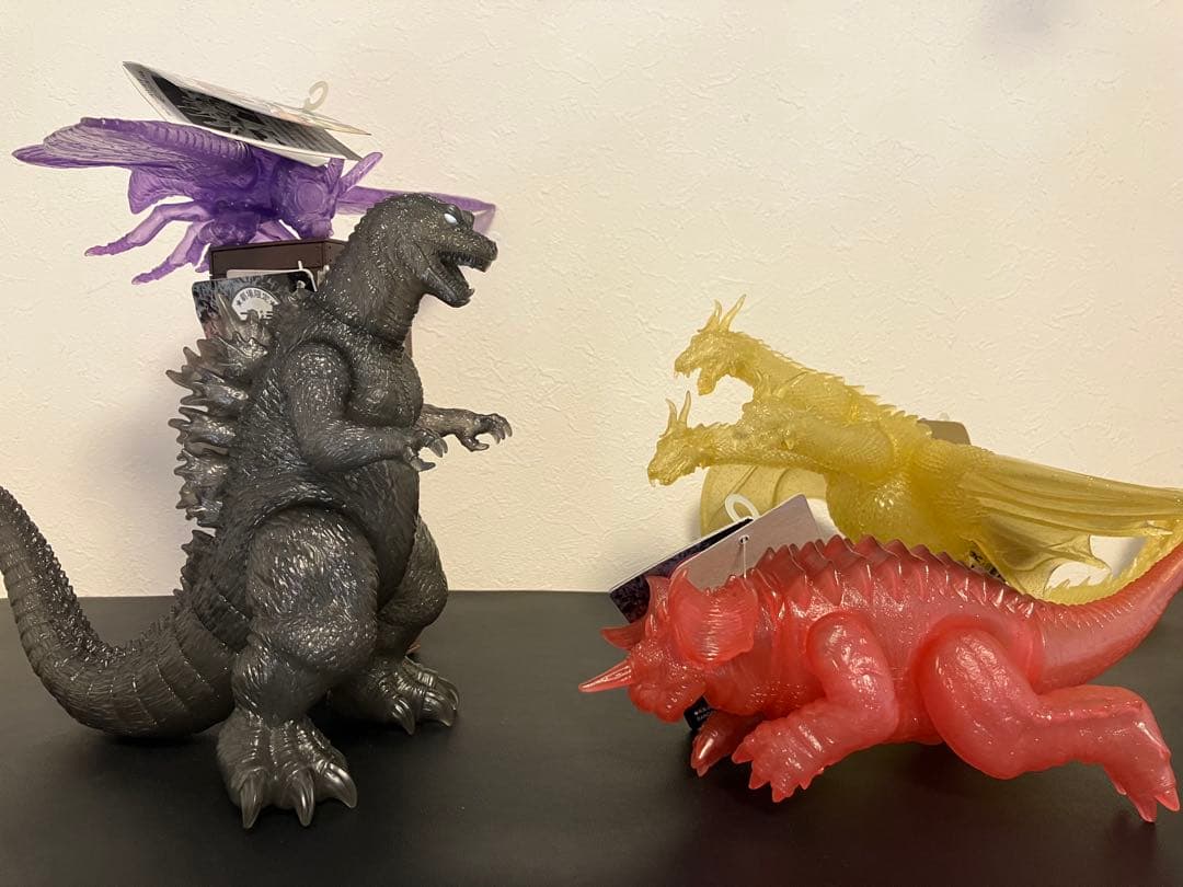 タグ付き　2002 劇場限定版　ゴジラ・モスラ・キングギドラ大怪獣総攻撃　ソフビ バンダイ ムービーモンスターシリーズ キングギドラ 2002『ゴジラ