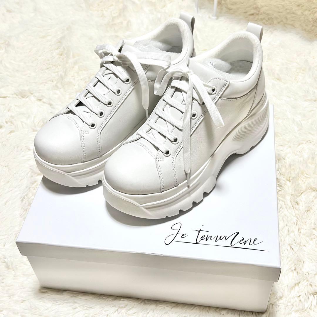 新品未使用】 鈴木亜美 さん プロデュース スニーカー Lサイズ - メルカリ