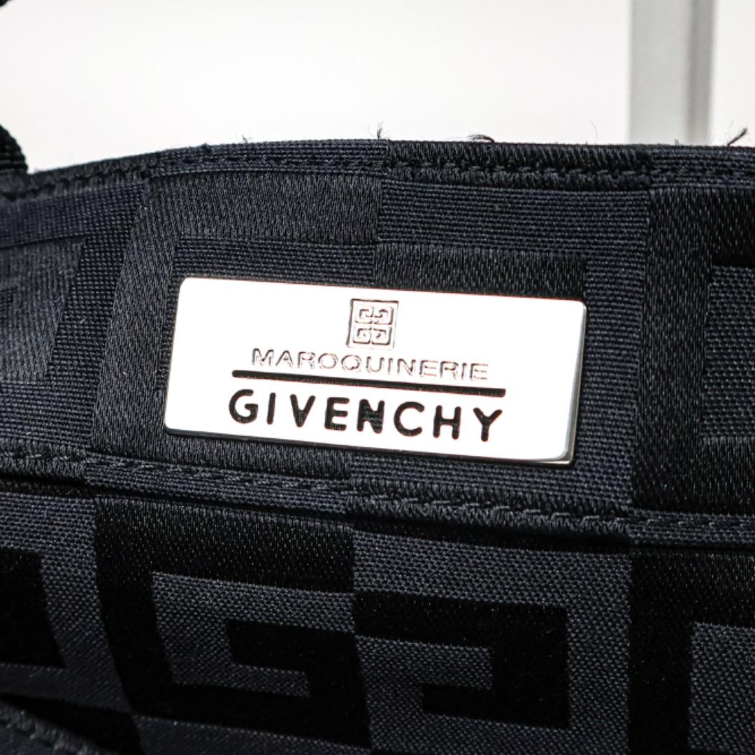 H5127-16◾️ジバンシー 総柄 Gロゴ キャンバスハンドバッグ - メルカリ