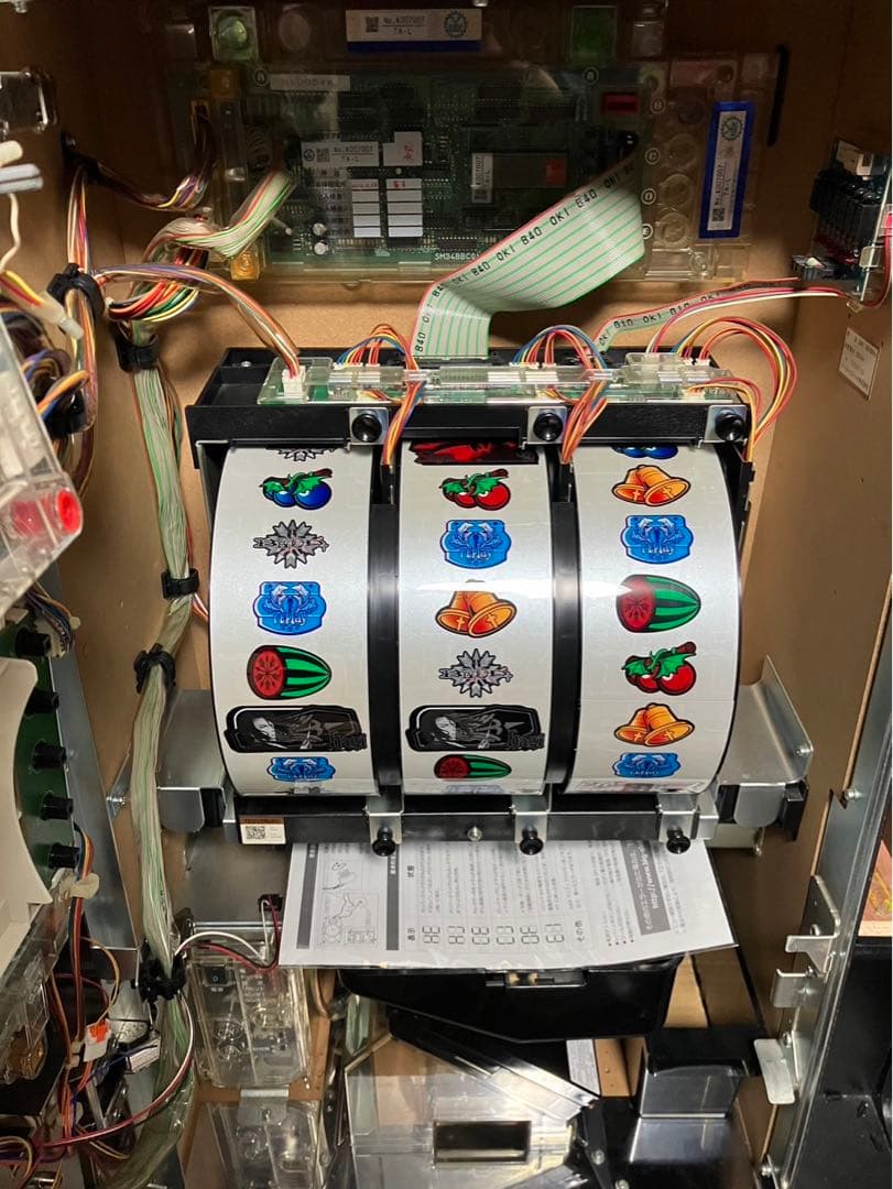 パチスロ blood＋ ブラッドプラス 実機 コイン不要機付き - メルカリ