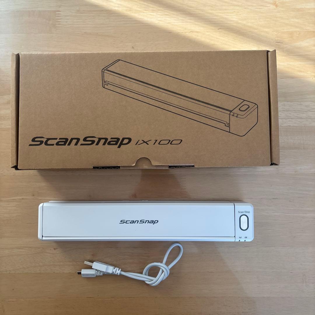 ScanSnap iX100 スキャンスナップ モバイルスキャナー ホワイト ド定番のスティック型ドキュメントスキャナ、PFU「ScanSnap iX100」の
