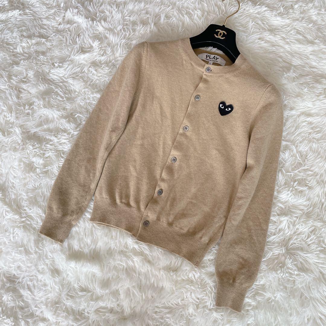 プレイ コムデギャルソン】クルーネックカーディガン ベージュ ハート
