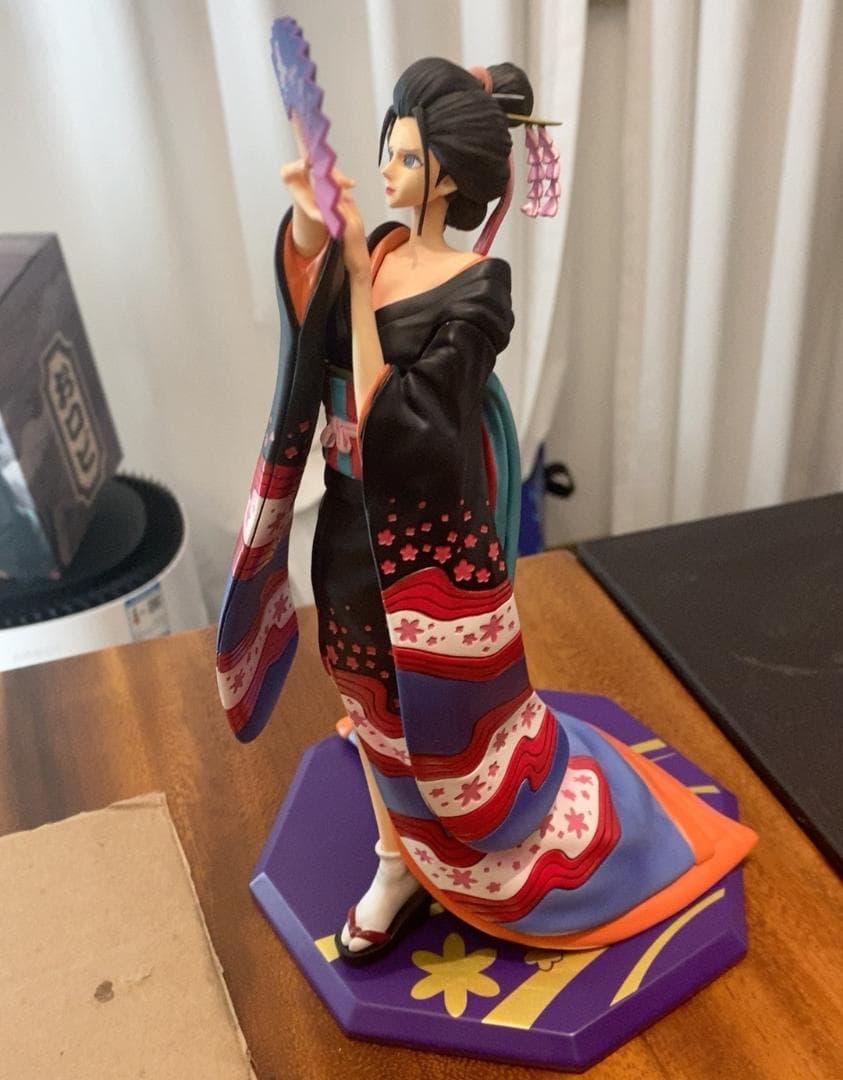 ワンピース ニコ・ロビン 和服 フィギュア ガレージキット - メルカリ