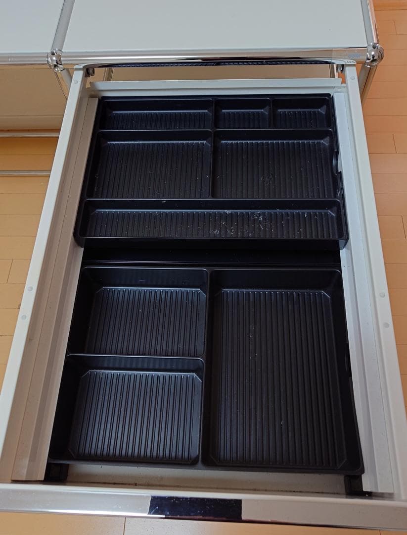 スクーデリア様専用】USM Haller デスク ホワイト 引き出し3段 美品