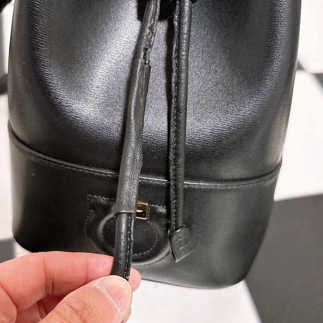 《格安》Ferragamo(フェラガモ)ショルダーバッグ