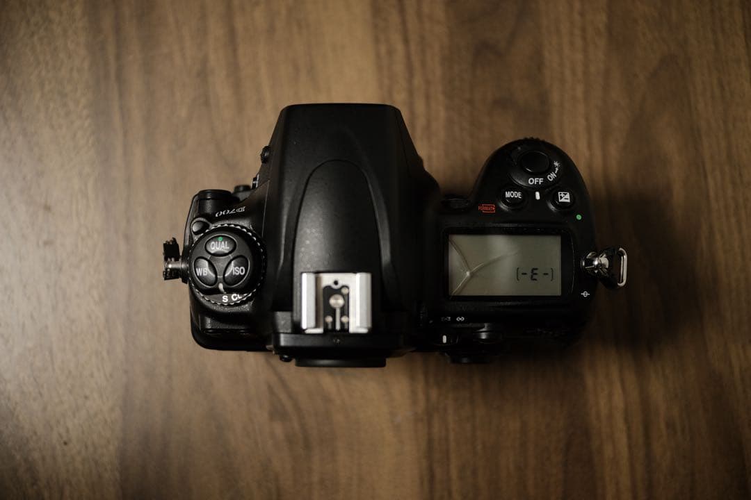 Nikon D700 縦グリNikkor 24-85 f2.8-4