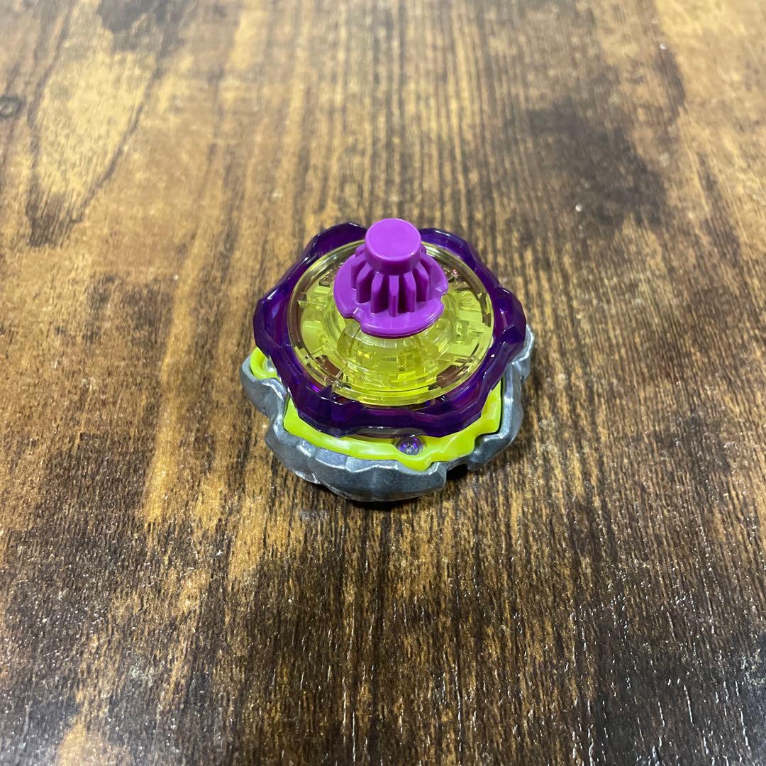 限定新品】オロチクラスタ6-60LF ベイブレードX - メルカリ