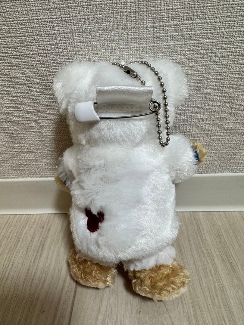 ウィンターホリデー ぬいぐるみバッジ ダッフィー シェリーメイ