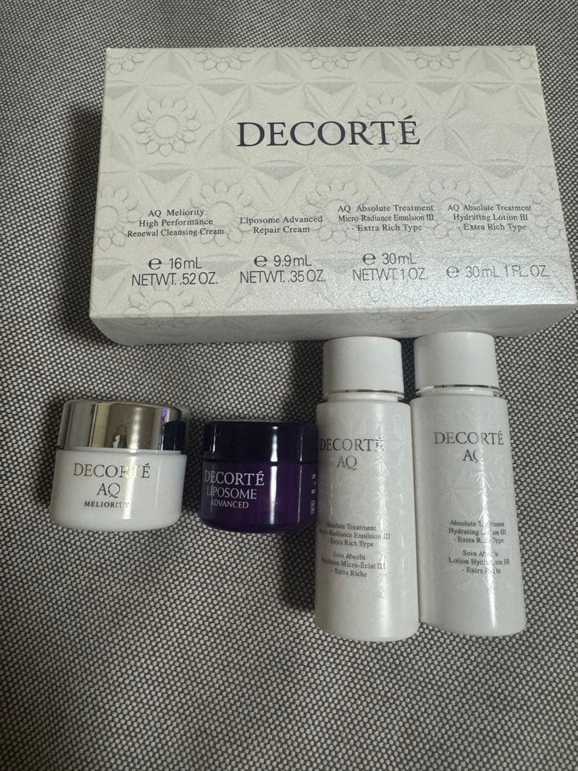 DECORTÉ AQ スキンケアトライアルセット ポーチ付き - メルカリ