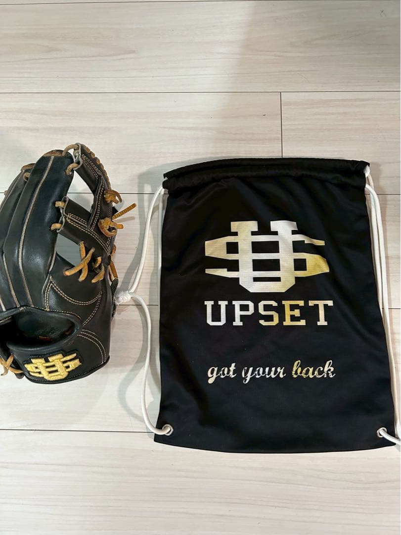 UPSET軟式グローブ　アップセット　収納袋付き 楽天市場】【ACTオリジナル】アップセット upset 硬式 投手用 ブラック