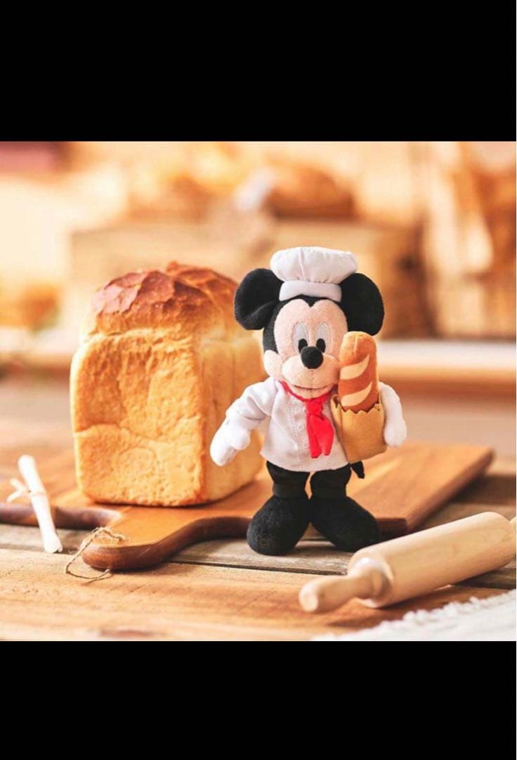 ミッキー ぬいぐるみキーホルダー・キーチェーン MICKEY'S BAKERY ディズニーストア ミッキー ぬいぐるみキーホルダー・キーチェーン