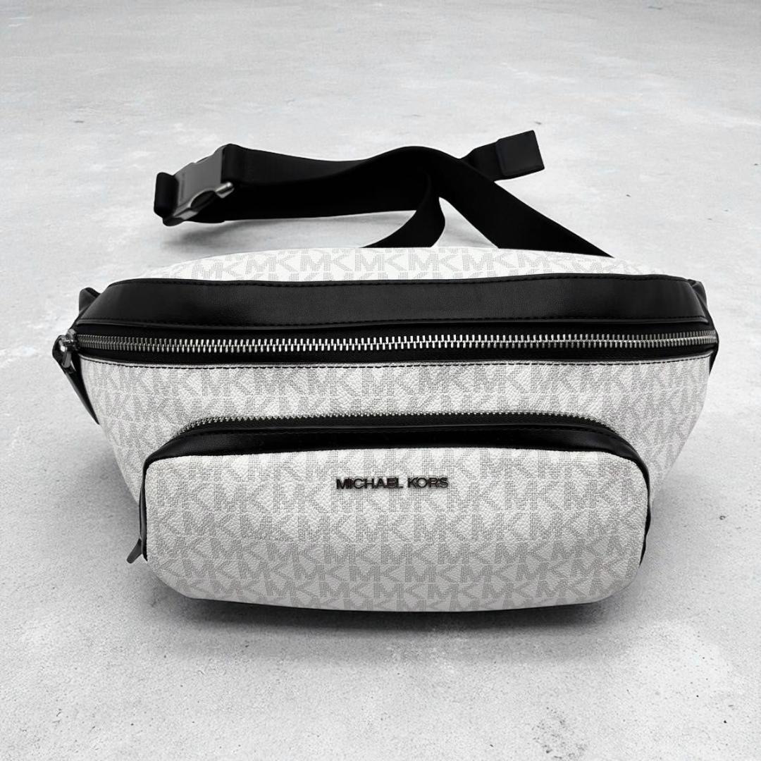 極美品 マイケルコース　クーパー ボディバッグ MK シグネチャー　ホワイト 公式アウトレット】COOPER トップジップ クロスボディ ストラクチャー