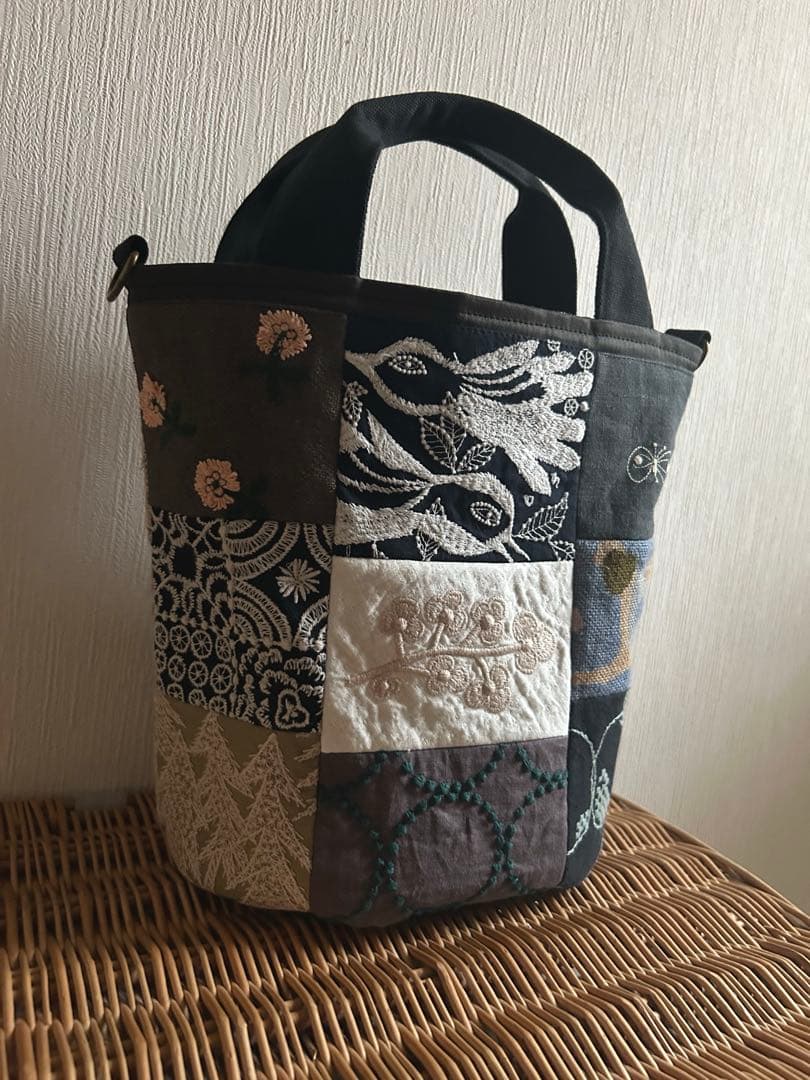 かこ‪☆ Coach Women's Medium Corner Zip Wallet, Graphite Black, Signature