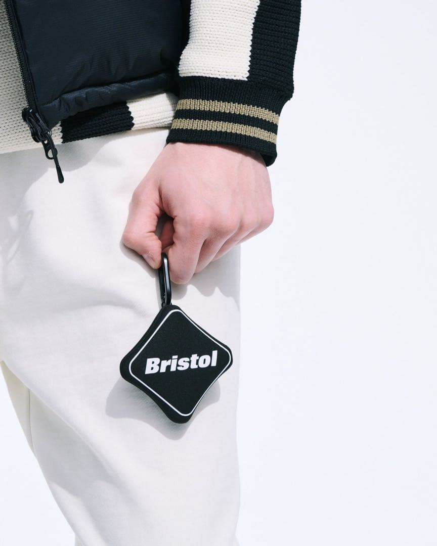 完売品 F.C.Real Bristol マルチストラップ ケース セット