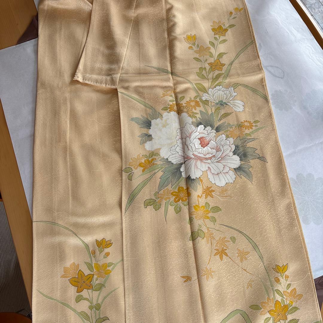 付け下げ 花柄 刺繍 金彩 - メルカリ