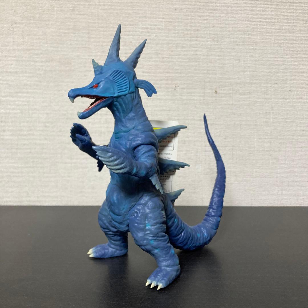 ウルトラ大怪獣シリーズ5000 ムルチ プレミアムバンダイ 特撮