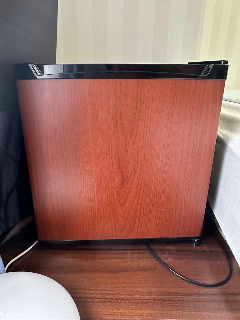 ミニ冷蔵庫　46L 単身　1人暮らし 楽天市場】旅館や単身寮に ミニ冷蔵庫 小型 46L 1ドア ひとり暮らし