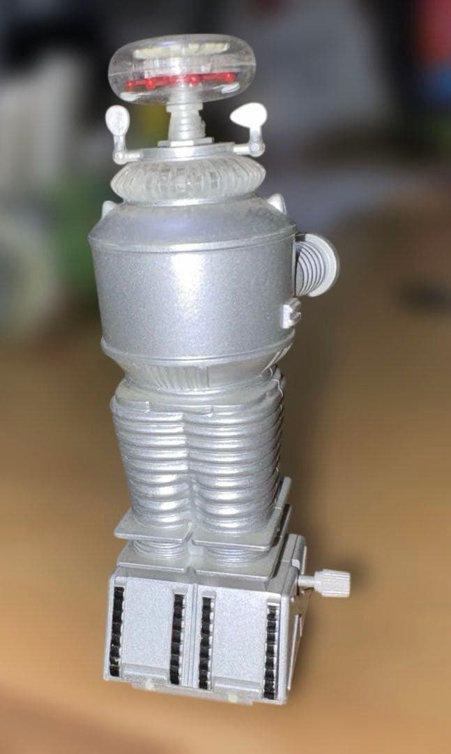 宇宙家族ロビンソン』ロボット「フライデー」の増田屋製ゼンマイ動力