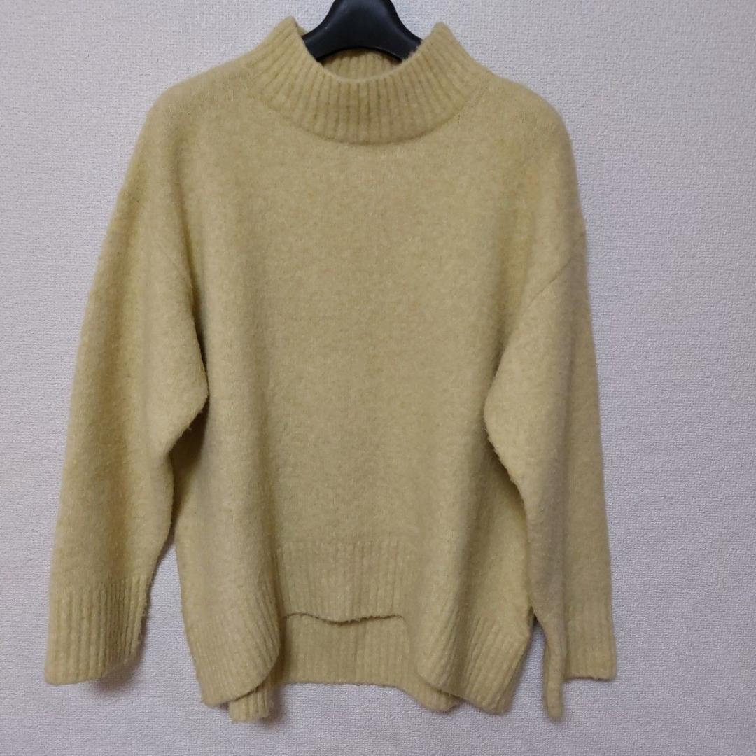 クリーム色 ハイネック ニット セーター - メルカリ