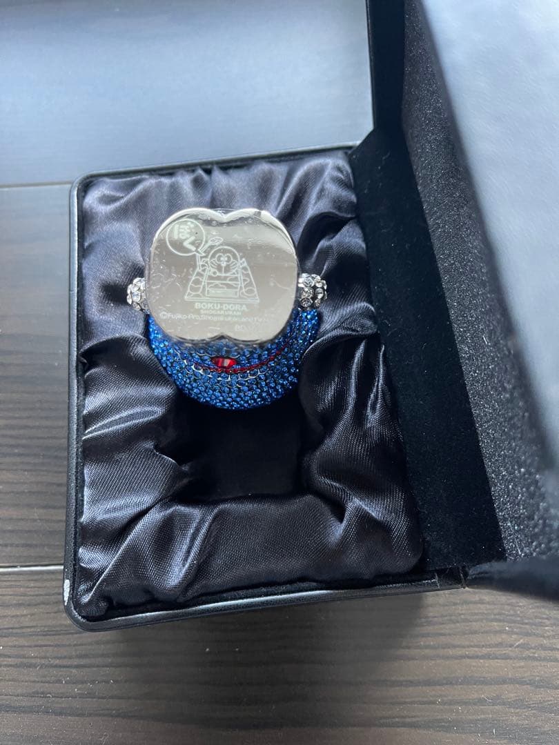 ドラえもん スワロフスキークリスタル置物 希少物 - メルカリ