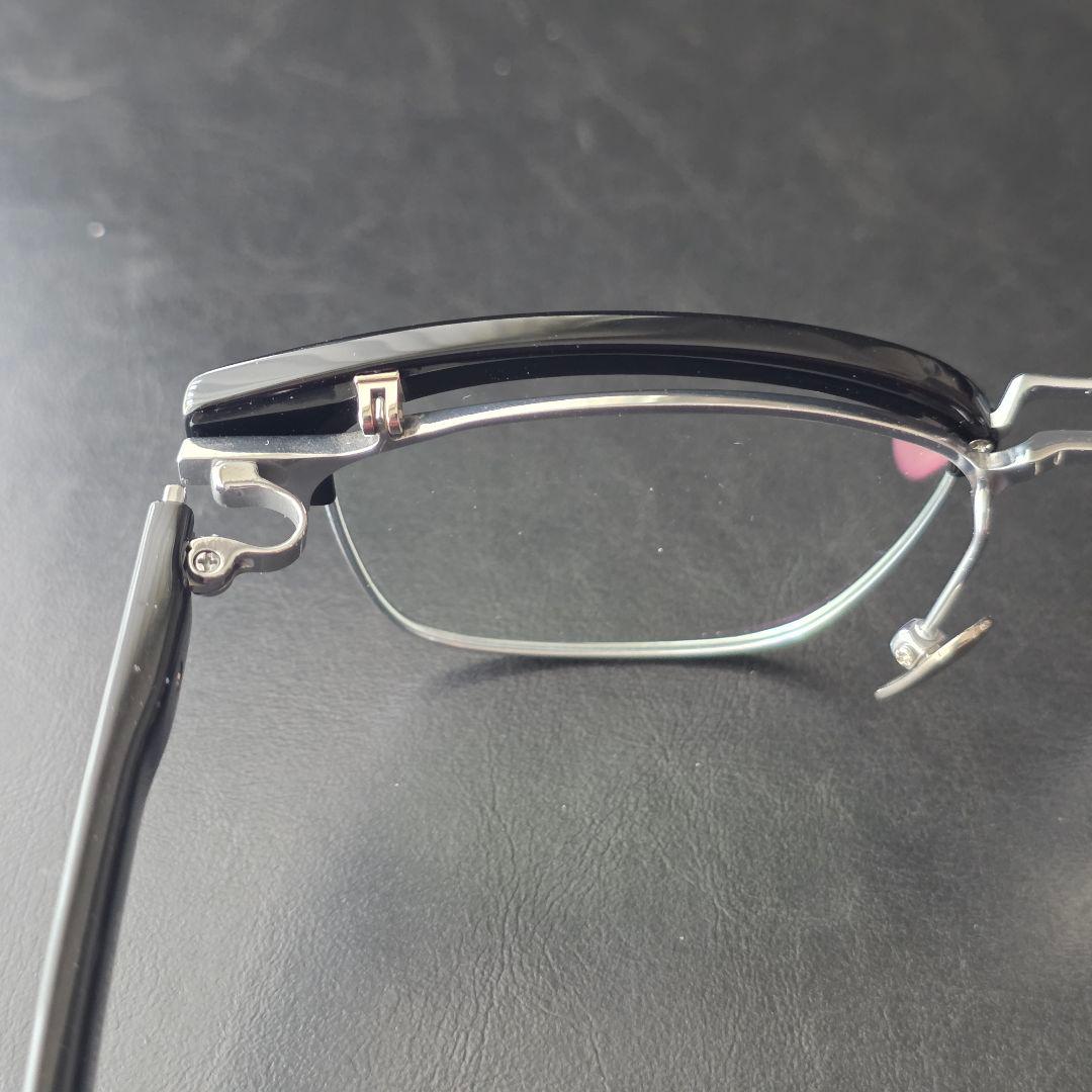 跳ね上げ式 メガネ サーモントブラック/シルバー チタン/アセテート