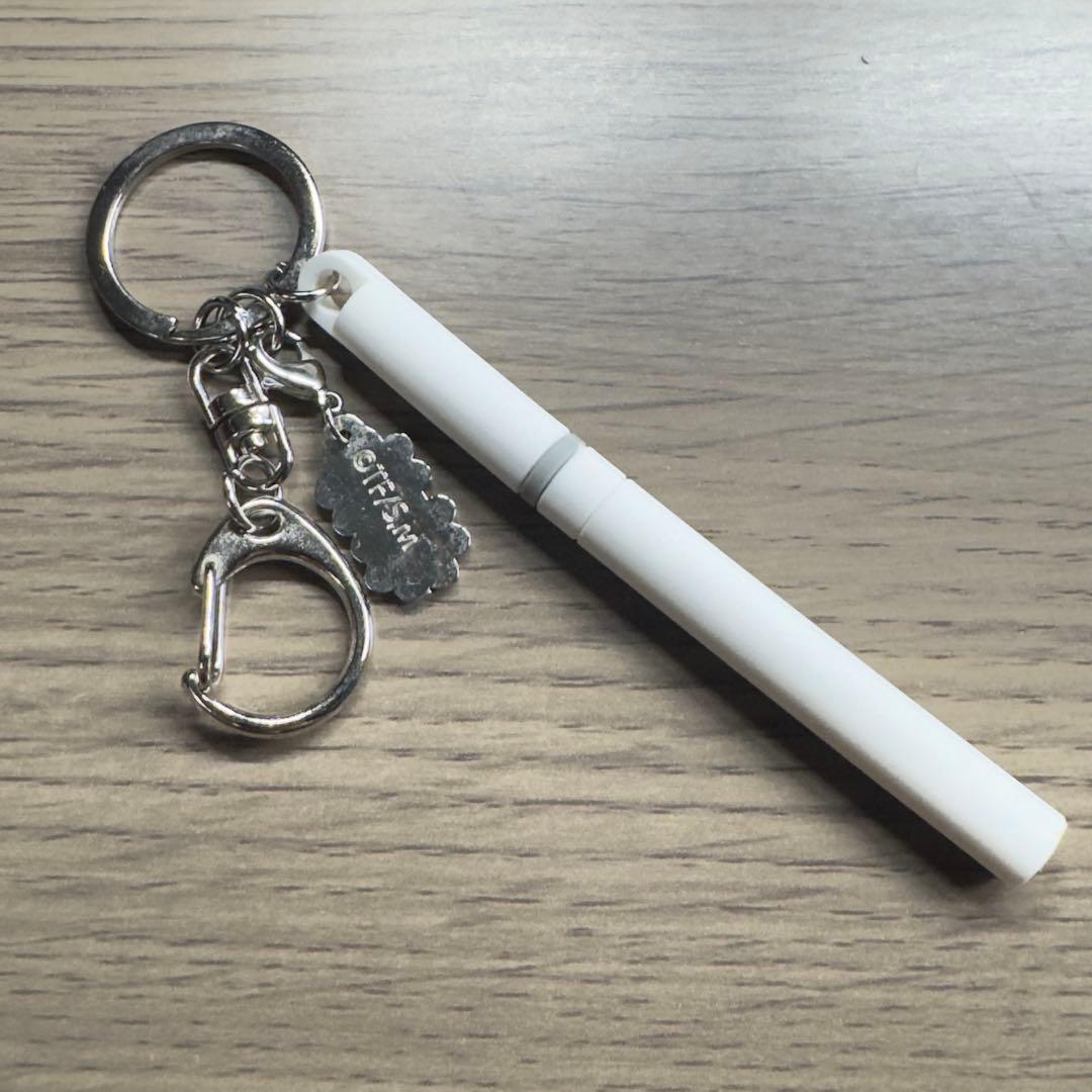 チェンソーマン 姫野 タバコ キーホルダー 花のチャーム - メルカリ