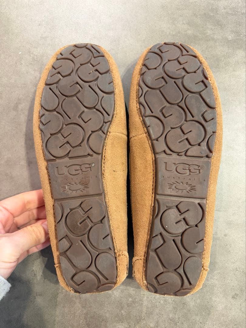 UGG ブラウンモカシン 23cm - メルカリ