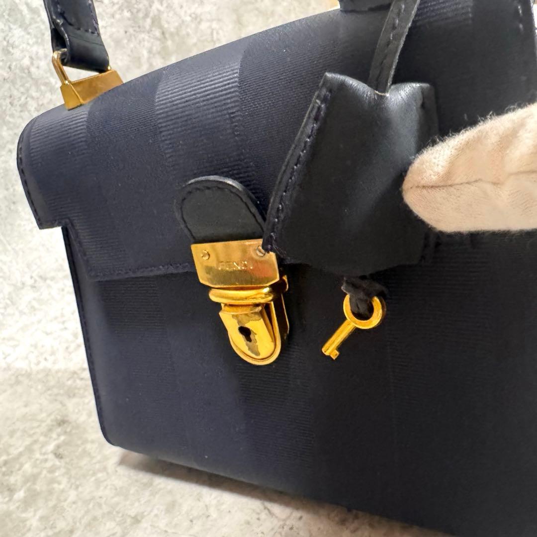 FENDI ペカン柄 ハンドバッグ ショルダーバッグ 2way ネイビー 鍵付き