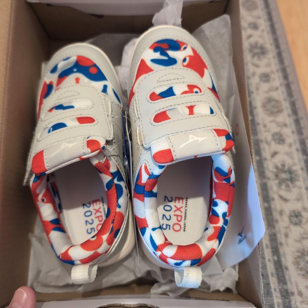 ミズノ キッズ スニーカー 運動靴 ミャクミャク 万博 - メルカリ