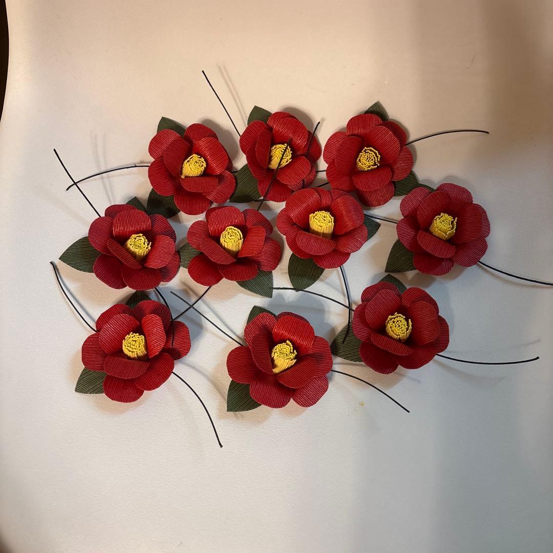 たかちゃん様専用クラフトバンドのファー付きかごバッグと椿の花