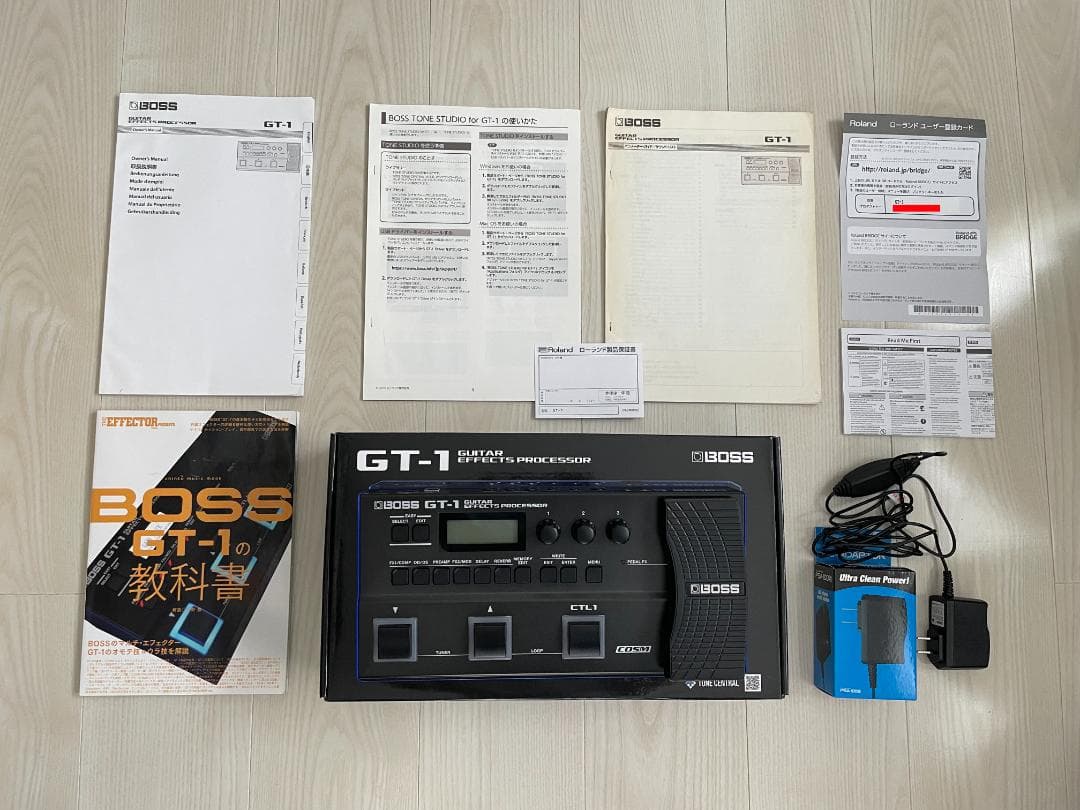 美品▲BOSS GT-1 ▲フルセット ▲動作確認済▲ボス▲マルチエフェクター BOSS ボス GT-1 ギター マルチ エフェクター ボス 定番 BOSS 弦 練習