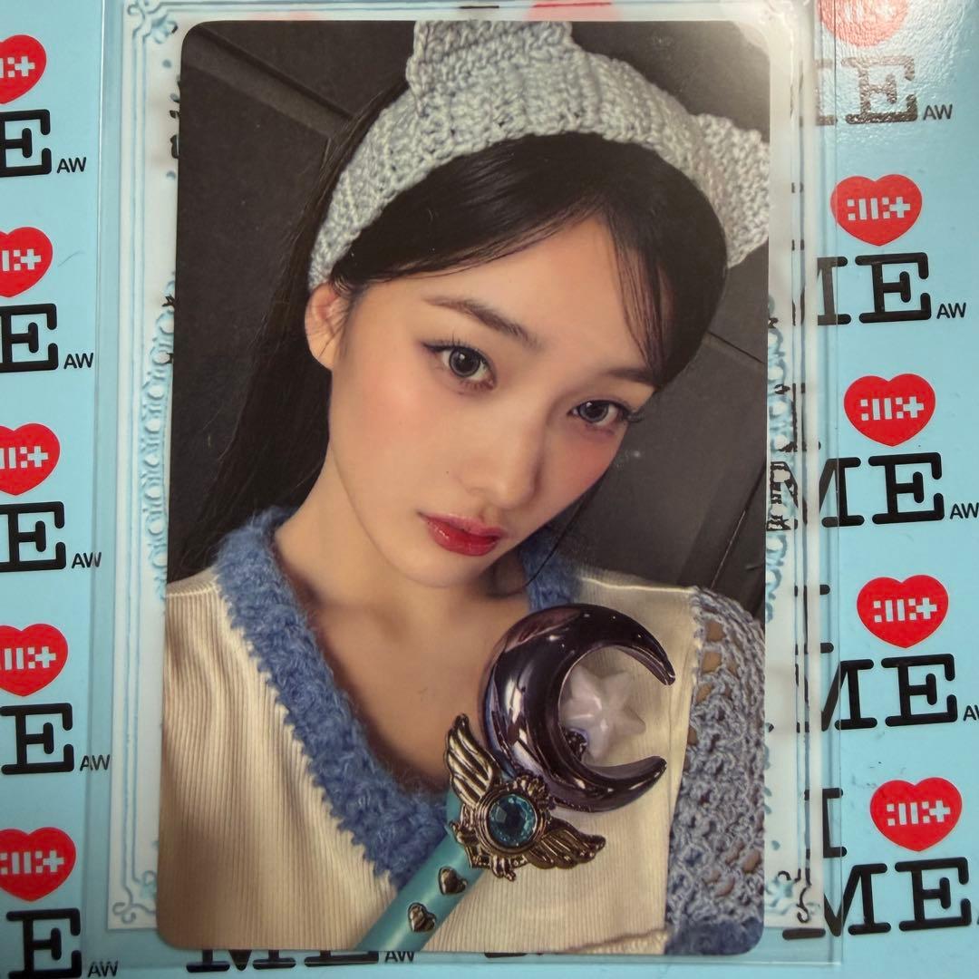 ILLIT イロハ yizhiyu bomb ラキドロ トレカ - メルカリ