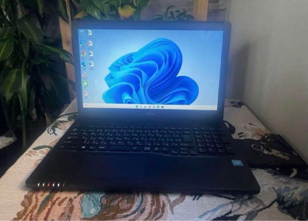 初心者✨ノートパソコン✨人気の富士通✨届いてすぐ使える✨Windows11 2025年モデル】ノートパソコン 富士通 FMV WU8-K3 Windows11